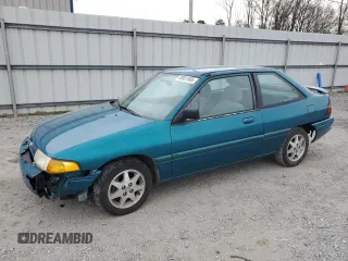 1996 Ford Escort z VIN 1FASP11J6TW170890, wystawiony jako Copart lot #49051905 z przebiegiem 133 671 mil mil oraz Tytuł czysty. Historia ofert i sprzedaży dostępna na DreamBid. Obrazek 1.