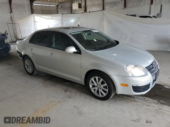 2010 Volkswagen Jetta SEL z VIN 3VWRX7AJ4AM100858, wystawiony jako Copart lot #60695995 z przebiegiem 158 477 mil mil oraz Szkoda całkowita • Salvage title. Historia ofert i sprzedaży dostępna na DreamBid. Obrazek 4.