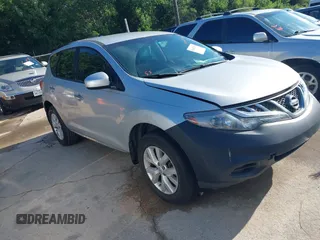 2011 Nissan Murano SL z VIN JN8AZ1MU0BW055971, wystawiony jako IAAI lot #42455292 z przebiegiem 206 390 mil mil oraz . Historia ofert i sprzedaży dostępna na DreamBid. Obrazek 1.