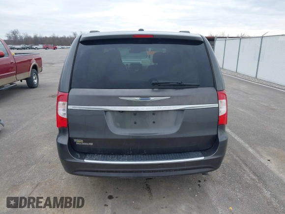 2016 Chrysler Town & Country Touring with VIN 2C4RC1BG4GR231224, listed as a IAAI auction lot 41750794 with 225,907 mi miles. Bid and sale history available at carsss.com. Image 17.