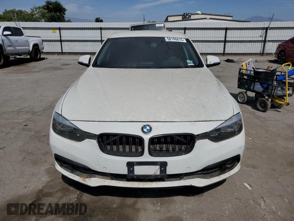 2017 BMW 3 Series 320i z VIN WBA8A9C53HK620298, wystawiony jako Copart lot #58196815 z przebiegiem 101 971 mil mil oraz Szkoda całkowita • Salvage title. Historia ofert i sprzedaży dostępna na DreamBid. Obrazek 5.
