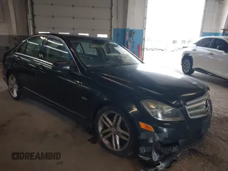 2012 Mercedes-Benz C 250 Sport z VIN WDDGF4HBXCR202148, wystawiony jako IAAI lot #42331234 z przebiegiem 98 116 mil mil oraz . Historia ofert i sprzedaży dostępna na DreamBid. Obrazek 1.