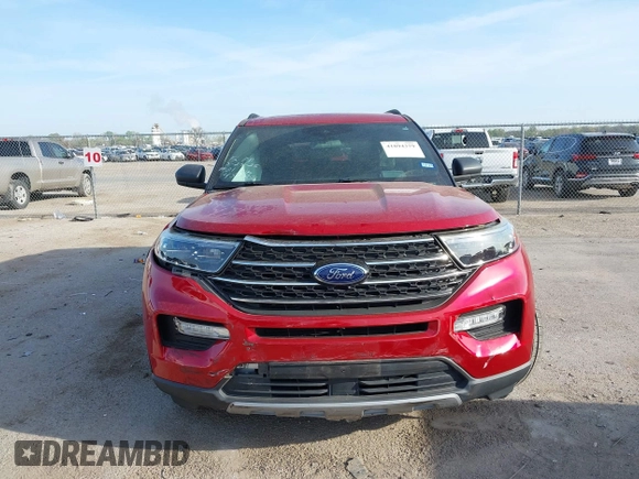 2020 Ford Explorer XLT z VIN 1FMSK7DH5LGB03854, wystawiony jako IAAI lot #41894379 z przebiegiem 53 657 mil mil oraz . Historia ofert i sprzedaży dostępna na DreamBid. Obrazek 6.