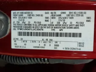 2020 Ford Escape SE z VIN 1FMCU9G61LUC30476, wystawiony jako Copart lot #45044505 z przebiegiem 37 463 mil mil oraz Nie do naprawy. Historia ofert i sprzedaży dostępna na DreamBid. Obrazek 13.