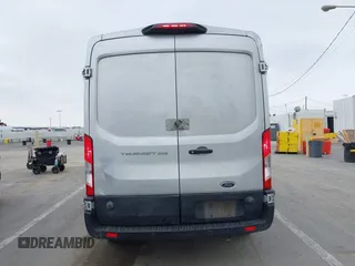 2019 Ford Transit с VIN 1FTYR2CM8KKB16413, выставлен на аукционе IAAI как лот 42367266 с пробегом 192 037 миль миль и . История ставок и продаж доступна на DreamBid. Изображение 17.