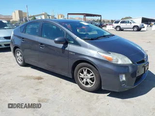 2010 Toyota Prius II z VIN JTDKN3DU0A5204018, wystawiony jako IAAI lot #42225375 z przebiegiem 127 101 mil mil oraz . Historia ofert i sprzedaży dostępna na DreamBid. Obrazek 1.
