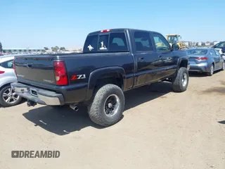 2005 Chevrolet Silverado 1500 LT with VIN 2GCEK13T651358419, listed as a IAAI auction lot 42073531 with 120,233 mi miles and . Bid and sale history available at DreamBid. Image 4.