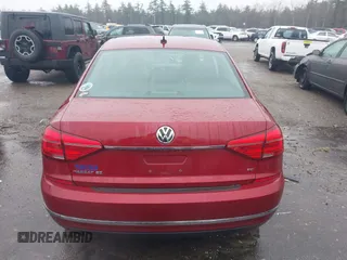 2016 Volkswagen Passat SE z VIN 1VWBT7A31GC023486, wystawiony jako IAAI lot #41205417 z przebiegiem 90 005 mil mil oraz . Historia ofert i sprzedaży dostępna na DreamBid. Obrazek 16.