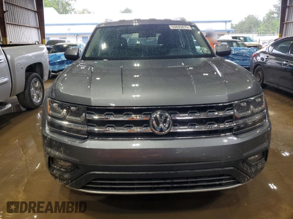 2018 Volkswagen Atlas SE with VIN 1V2CP2CA9JC599827, listed as a Copart auction lot 55695875 with 64,268 mi miles and Salvage title. Bid and sale history available at DreamBid. Image 5.