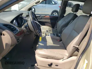2011 Chrysler Town & Country Touring L with VIN 2A4RR8DG5BR615407, listed as a Copart auction lot 68520234 with 184,453 mi miles and Non Repairable. Bid and sale history available at DreamBid. Image 7.