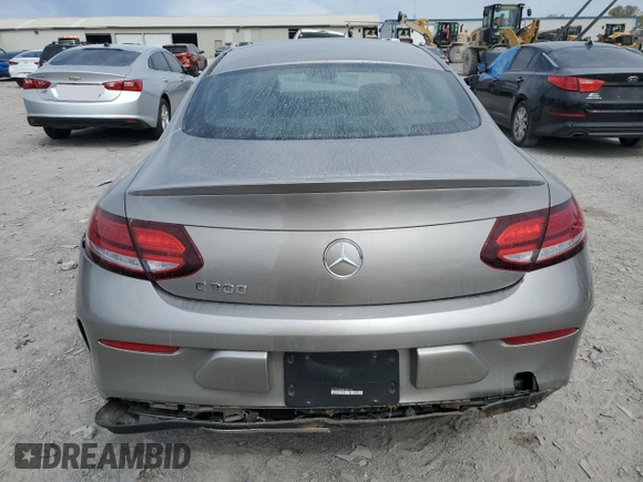 2019 Mercedes-Benz C 300 z VIN WDDWJ8DB3KF800735, wystawiony jako Copart lot #53254775 z przebiegiem 29 646 mil mil oraz Szkoda całkowita • Salvage title. Historia ofert i sprzedaży dostępna na DreamBid. Obrazek 6.