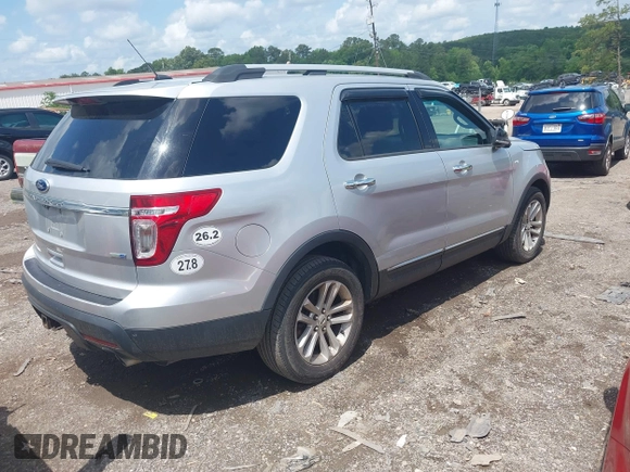 2014 Ford Explorer XLT with VIN 1FM5K8D84EGA21359, listed as a IAAI auction lot 42166860 with 191,004 mi miles and . Bid and sale history available at carsss.com. Image 4.