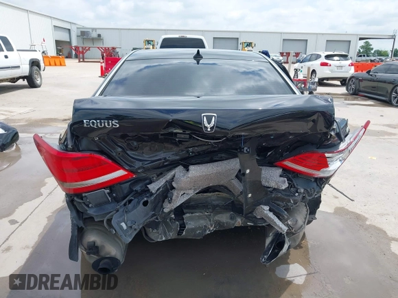 2016 Hyundai Equus Signature with VIN KMHGH4JHXGU101564, listed as a IAAI auction lot 42210676 with 117,052 mi miles and . Bid and sale history available at DreamBid. Image 17.