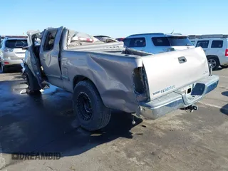 2001 Toyota Tundra SR5 with VIN 5TBRT34161S220253, listed as a IAAI auction lot 41598840 with 242,488 mi miles and . Bid and sale history available at carsss.com. Image 3.
