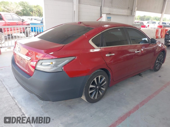 2018 Nissan Altima 2.5 S with VIN 1N4AL3AP5JC212083, listed as a IAAI auction lot 42181501 with 112,031 mi miles. Bid and sale history available at carsss.com. Image 4.