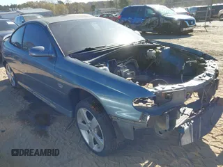 2005 Pontiac GTO with VIN 6G2VX12U45L454630, listed as a IAAI auction lot 41052119 with 1 mi miles. Bid and sale history available at carsss.com. Image 1.