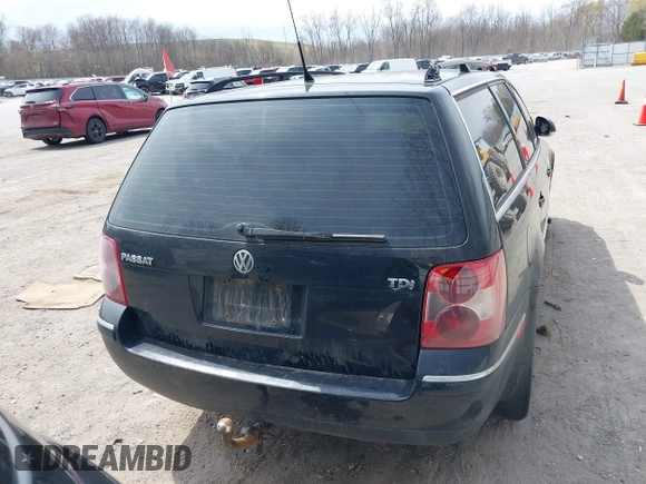 2005 Volkswagen Passat GLS z VIN WVWCE63B15E131558, wystawiony jako IAAI lot #42069590 z przebiegiem 241 886 mil mil oraz . Historia ofert i sprzedaży dostępna na DreamBid. Obrazek 16.
