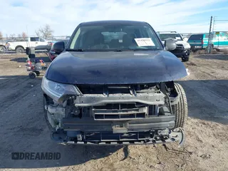 2018 Mitsubishi Outlander ES z VIN JA4AZ3A35JZ058407, wystawiony jako IAAI lot #41428922 z przebiegiem 141 701 mil mil oraz . Historia ofert i sprzedaży dostępna na DreamBid. Obrazek 13.