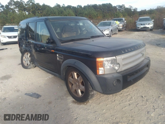 2008 Land Rover LR3 HSE with VIN SALAG25498A466807, listed as a IAAI auction lot 40741016 with 106,464 mi miles. Bid and sale history available at carsss.com. Image 1.