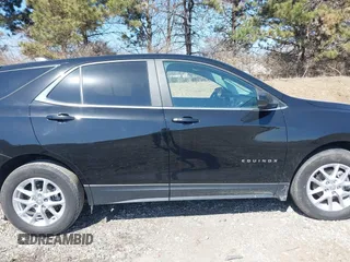 2022 Chevrolet Equinox LT with VIN 3GNAXKEV7NL245797, listed as a IAAI auction lot 41776901 with 18,055 mi miles. Bid and sale history available at carsss.com. Image 13.