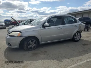 2007 Chevrolet Aveo LT z VIN KL1TG56687B114450, wystawiony jako Copart lot #53069435 z przebiegiem 150 469 mil mil oraz Szkody całkowita. Historia ofert i sprzedaży dostępna na DreamBid. Obrazek 1.