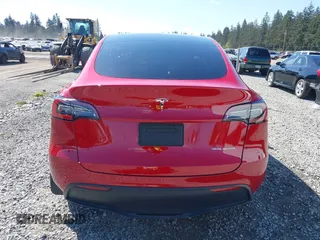 2022 Tesla Model Y Long Range with VIN 7SAYGDEE7NF549278, listed as a IAAI auction lot 42072801 with 39,374 mi miles and . Bid and sale history available at carsss.com. Image 17.