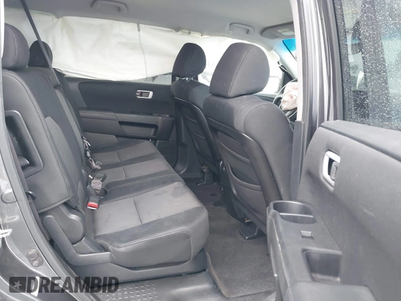 2011 Honda Pilot EX with VIN 5FNYF3H49BB026174, listed as a IAAI auction lot 41795460 with 201,488 mi miles and . Bid and sale history available at carsss.com. Image 8.