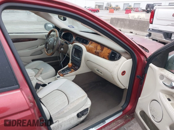 2007 Jaguar X-Type z VIN SAJWA51A77WJ08796, wystawiony jako IAAI lot #41541201 z przebiegiem 75 100 mil mil oraz . Historia ofert i sprzedaży dostępna na DreamBid. Obrazek 5.