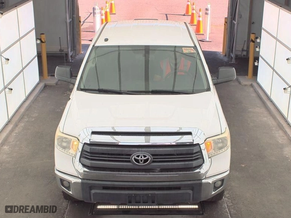 2015 Toyota Tundra 2WD Truck SR5 with VIN 5TFRY5F17FX175391, listed as a IAAI auction lot 42029087 with 250,461 mi miles. Bid and sale history available at carsss.com. Image 1.