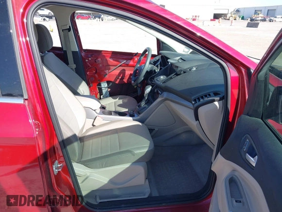 2016 Ford Escape SE with VIN 1FMCU0GX9GUB70800, listed as a IAAI auction lot 41857833 with 83,573 mi miles. Bid and sale history available at carsss.com. Image 5.