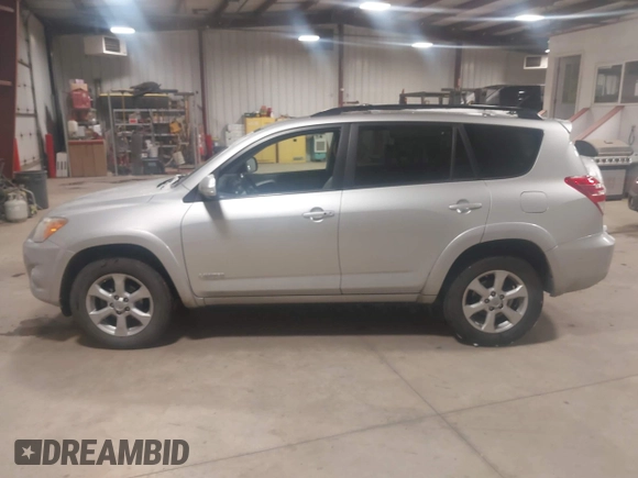 2009 Toyota RAV4 Ltd with VIN JTMBF31VX9D017204, listed as a IAAI auction lot 41630093 with 210,590 mi miles. Bid and sale history available at carsss.com. Image 14.