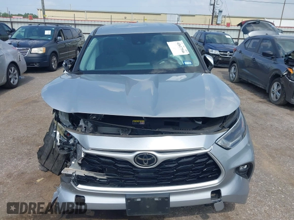 2021 Toyota Highlander L with VIN 5TDZZRAH3MS526003, listed as a IAAI auction lot 42617546 with Not provided miles and . Bid and sale history available at DreamBid. Image 11.