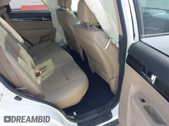 2011 Kia Sorento EX with VIN 5XYKUDA22BG008845, listed as a IAAI auction lot 41911107 with 207,362 mi miles. Bid and sale history available at carsss.com. Image 8.