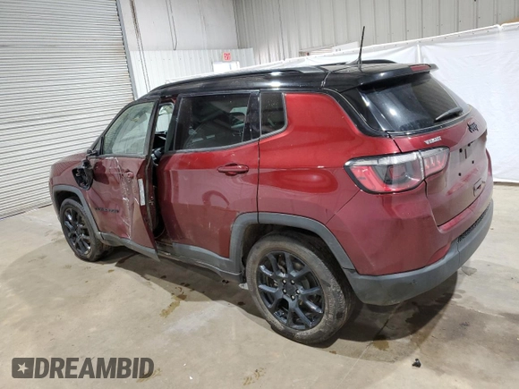 2022 Jeep Compass Altitude with VIN 3C4NJCBB1NT198276, listed as a Copart auction lot 74834184 with 31,729 mi miles and Clean title. Bid and sale history available at DreamBid. Image 2.