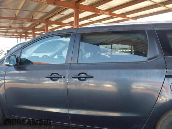 2016 Kia Sedona LX with VIN KNDMB5C18G6202573, listed as a IAAI auction lot 41841796 with 68,568 mi miles. Bid and sale history available at carsss.com. Image 14.