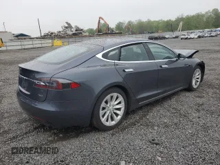 2017 Tesla Model S 100D with VIN 5YJSA1E25HF192230, listed as a Copart auction lot 55298065 with 64,536 mi miles and Salvage Title. Bid and sale history available at DreamBid. Image 3.
