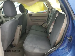 2008 Ford Escape XLS z VIN 1FMCU02Z18KB98824, wystawiony jako Copart lot #61684455 z przebiegiem 172 282 mil mil oraz Szkoda całkowita • Salvage title. Historia ofert i sprzedaży dostępna na DreamBid. Obrazek 10.