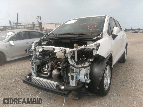 2019 Chevrolet Trax LS with VIN 3GNCJKSB4KL388884, listed as a IAAI auction lot 39924065 with 67,454 mi miles. Bid and sale history available at carsss.com. Image 6.