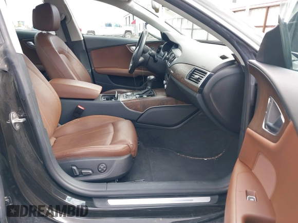 2014 Audi A7 3.0 Prestige with VIN WAU2GAFC4EN128180, listed as a IAAI auction lot 41835508 with 81,265 mi miles. Bid and sale history available at carsss.com. Image 5.