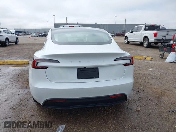 2025 Tesla Model 3 Long Range z VIN 5YJ3E1EB9SF904223, wystawiony jako IAAI lot #41611201 z przebiegiem 690 mil mil oraz . Historia ofert i sprzedaży dostępna na DreamBid. Obrazek 16.