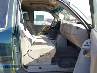 2001 Chevrolet Silverado 1500 LS with VIN 1GCEK19T31E163538, listed as a IAAI auction lot 41781058 with 0 mi miles. Bid and sale history available at carsss.com. Image 5.