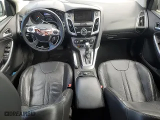 2012 Ford Focus Titanium with VIN 1FAHP3N28CL480226, listed as a Copart auction lot 51623995 with 152,820 mi miles and Non Repairable. Bid and sale history available at carsss.com. Image 8.