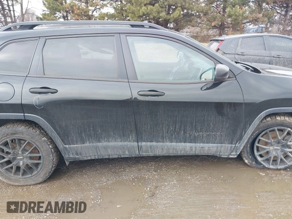 2017 Jeep Cherokee Altitude with VIN 1C4PJLAS7HW610189, listed as a IAAI auction lot 41670339 with 116,556 mi miles and . Bid and sale history available at DreamBid. Image 13.