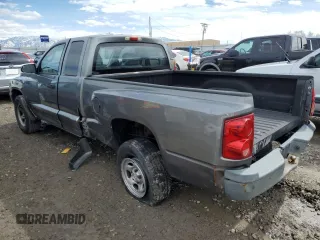 2007 Dodge Dakota ST z VIN 1D7HE22K87S241114, wystawiony jako Copart lot #53488205 z przebiegiem 151 265 mil mil oraz Szkoda całkowita • Salvage title. Historia ofert i sprzedaży dostępna na DreamBid. Obrazek 2.