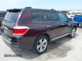 2011 Toyota Highlander Limited with VIN 5TDYK3EH3BS035953, listed as a IAAI auction lot 42388693 with 236,073 mi miles and . Bid and sale history available at DreamBid. Image 4.