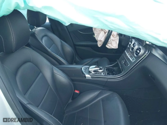 2015 Mercedes-Benz C-Class C 300 Luxury with VIN 55SWF4KB3FU032836, listed as a IAAI auction lot 41771292 with 80,288 mi miles. Bid and sale history available at carsss.com. Image 5.
