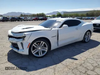 2018 Chevrolet Camaro 1LT z VIN 1G1FB1RS3J0190952, wystawiony jako Copart lot #56216475 z przebiegiem 58 329 mil mil oraz Szkoda całkowita • Salvage title. Historia ofert i sprzedaży dostępna na DreamBid. Obrazek 1.