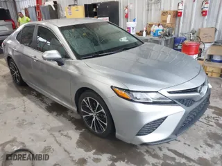2018 Toyota Camry LE with VIN 4T1B11HK3JU113318, listed as a IAAI auction lot 41972881 with 76,420 mi miles. Bid and sale history available at carsss.com. Image 1.