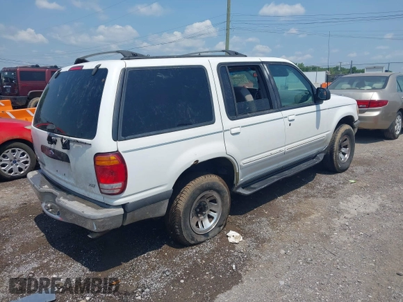 1998 Ford Explorer XL z VIN 1FMZU34E9WZB33911, wystawiony jako IAAI lot #42329782 z przebiegiem 156 654 mil mil oraz . Historia ofert i sprzedaży dostępna na DreamBid. Obrazek 4.