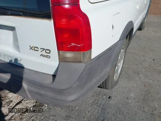 2004 Volvo V70 XC Cross Country с VIN YV1SZ59H341153079, выставлен на аукционе IAAI как лот 41640257 с пробегом 292 251 миль миль и . История ставок и продаж доступна на DreamBid. Изображение 6.